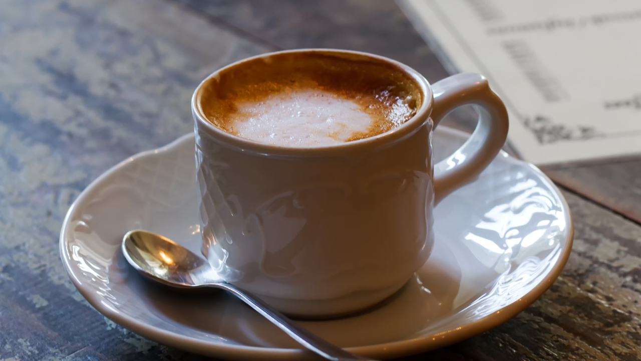 koffie en gezondheid
is koffie gezond
voordelen van koffie
nadelen van koffie
koffie en afvallen
cafeïne effect op gezondheid
hoeveel koffie per dag gezond
koffie en hartgezondheid
antioxidanten in koffie